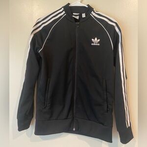 Adicolor classic track jacket size 13-14Y!!
